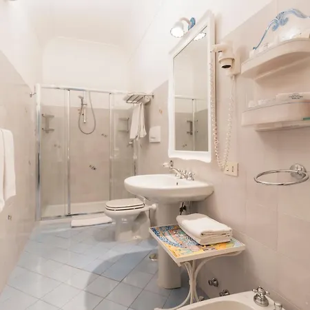 La Tartana بوسيتانو