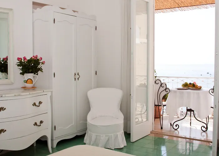 La Tartana 3* بوسيتانو