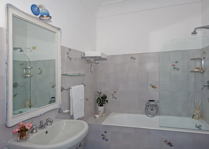 فندق La Tartana بوسيتانو