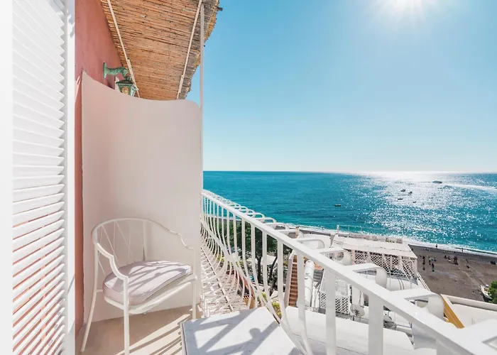 La Tartana فندق بوسيتانو